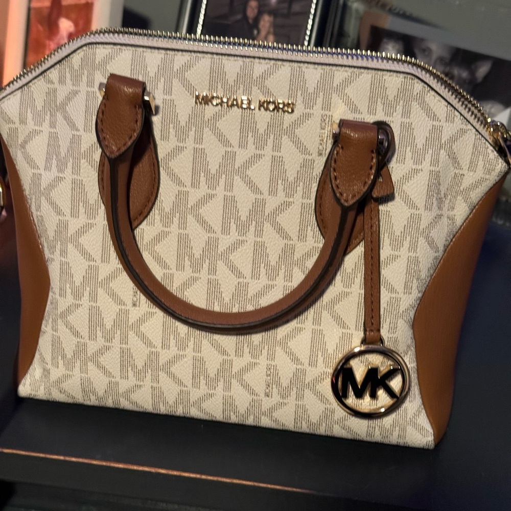 Michael Kors purse brand new
